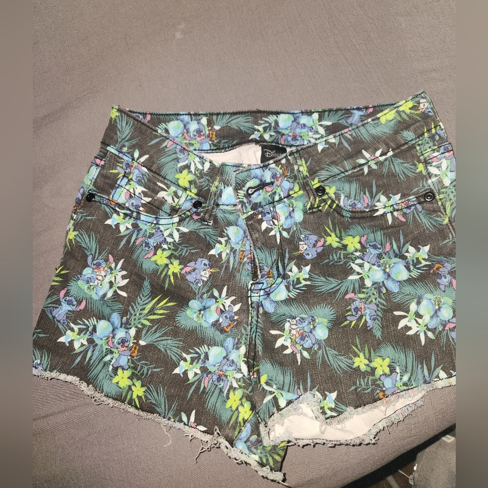 Stich shorts